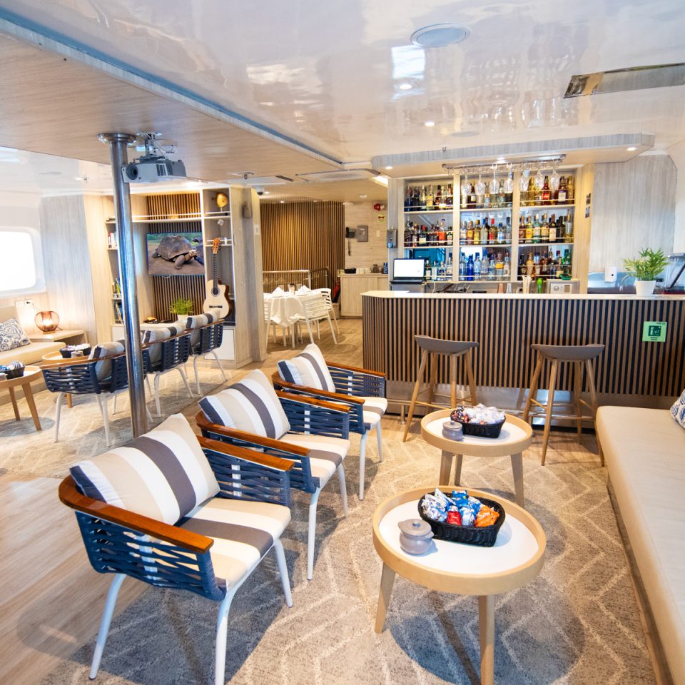 galapgos-solaris-yacht-oniriccruises-ecuador